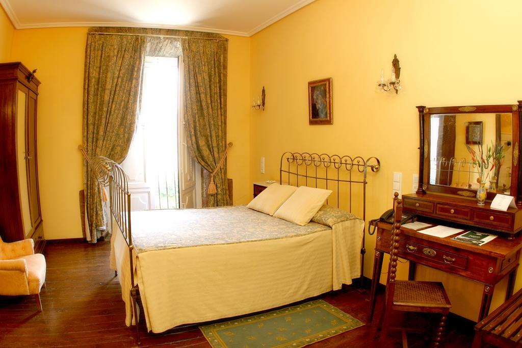 Hotel Monumento Pazo Do CastrBarco de Valdeorras Habitación foto