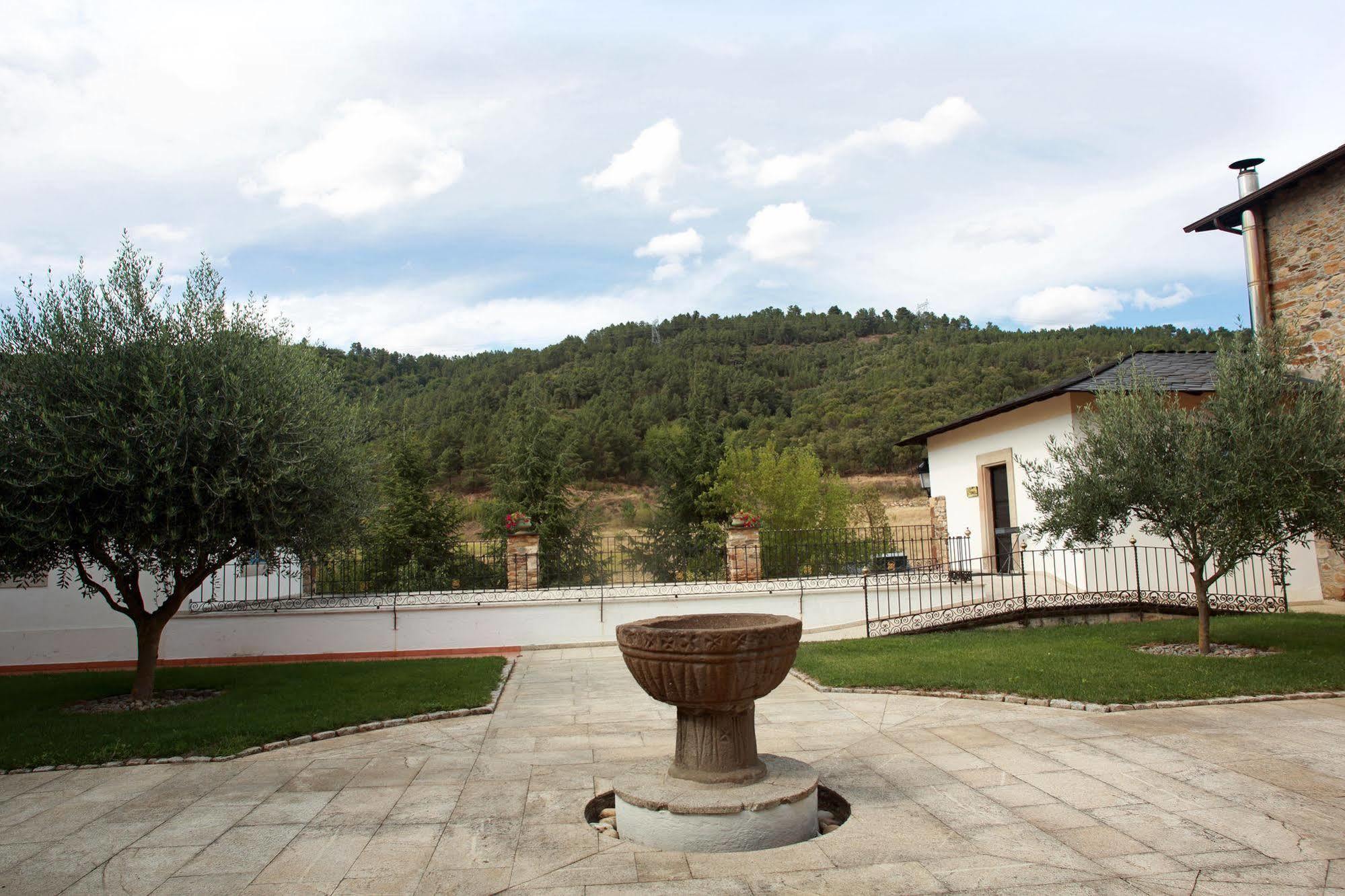 Hotel Monumento Pazo Do CastrBarco de Valdeorras Exterior foto